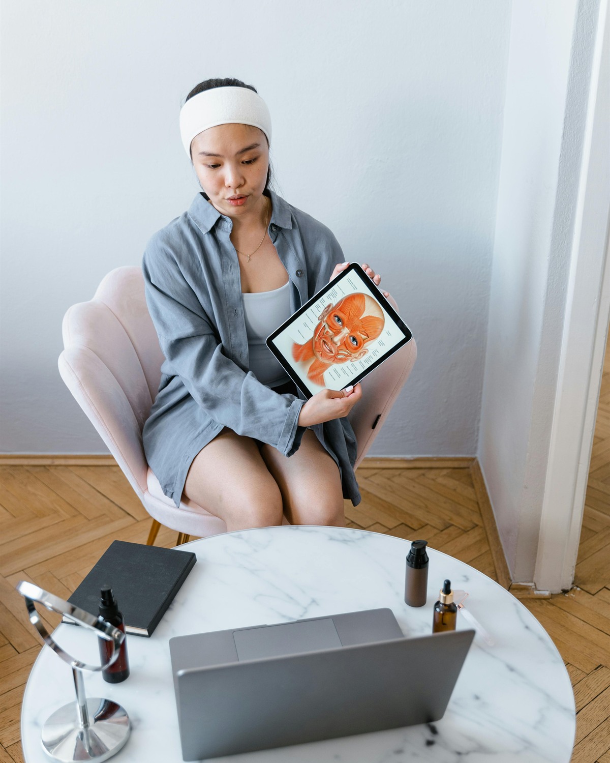 Evaluare corporală în cadrul Muse Rituals Club